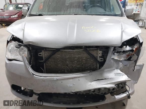 ✅ 2015 Chrysler Town & Country Limited • VIN: 2C4RC1JG0FR698673 • Lot: 43383798. Wystawiony na IAAI z przebiegiem 153 278 mil. Bezpłatny archiwum sprzedaży aukcyjnych z USA i szczegółowy raport historii pojazdu na DreamBid. Zdjęcie 6.