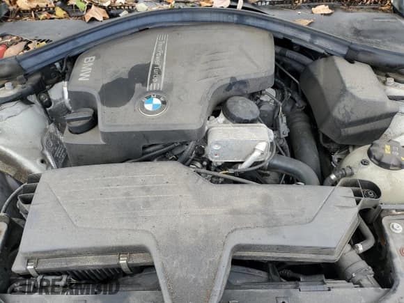 ✅ 2015 BMW 3 Series 328i xDrive • VIN: WBA3B5G57FNS16376 • Лот: 93133025. Опубликован ранее на Copart с пробегом 64 823 миль. Бесплатный доступ к архиву аукционных продаж из США и подробный отчёт об истории автомобиля на DreamBid. Изображение 11.