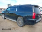 ✅ 2015 Chevrolet Suburban LT • VIN: 1GNSKJKC7FR233983 • Lot: 43635811. Wystawiony na IAAI z przebiegiem 114 907 mil. Bezpłatny archiwum sprzedaży aukcyjnych z USA i szczegółowy raport historii pojazdu na DreamBid. Zdjęcie 3.