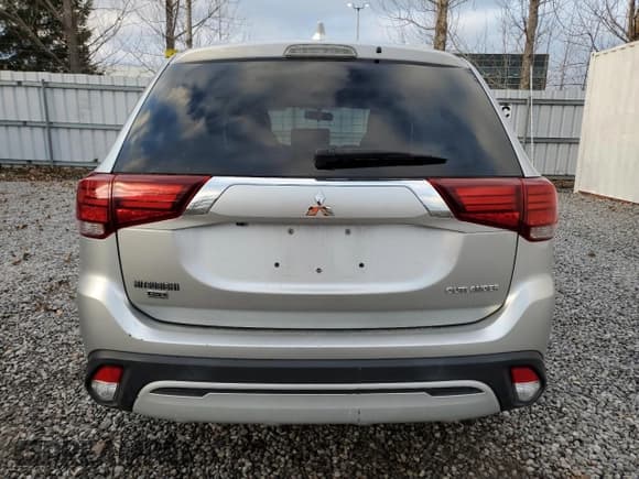 ✅ 2019 Mitsubishi Outlander ES • VIN: JA4AZ2A34KZ609258 • Лот: 92850515. Опубликован ранее на Copart с пробегом 157 349 миль. Бесплатный доступ к архиву аукционных продаж из США и подробный отчёт об истории автомобиля на DreamBid. Изображение 6.