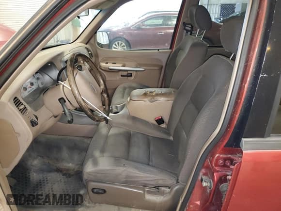 ✅ 2001 Ford Explorer Sport Trac • VIN: 1FMZU77E41UC54967 • Lot: 91597715. Listed on Copart with 194,858 mi. Free auction sales archive from the USA and detailed vehicle history report at DreamBid. Image 7.