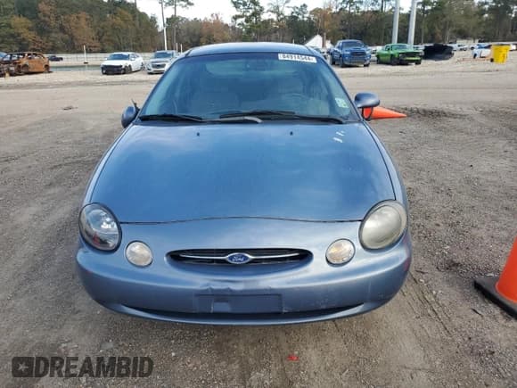 ✅ 1999 Ford Taurus SE • VIN: 1FAFP53S2XA272401 • Lot: 84914544. Listed on Copart with 136,717 mi. Free auction sales archive from the USA and detailed vehicle history report at DreamBid. Image 5.