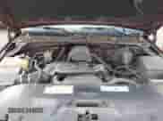 1999 Chevrolet Silverado 1500 LS z VIN 1GCEC14V0XZ164153, wystawiony jako IAAI lot #43562553 z przebiegiem 282 396 mil mil oraz . Historia ofert i sprzedaży dostępna na DreamBid. Obrazek 10.