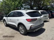 ✅ 2022 Ford Escape SE • VIN: 1FMCU9G69NUA64002 • Lot: 60843525. Listed on Copart with 110,588 mi. Free auction sales archive from the USA and detailed vehicle history report at DreamBid. Image 3.