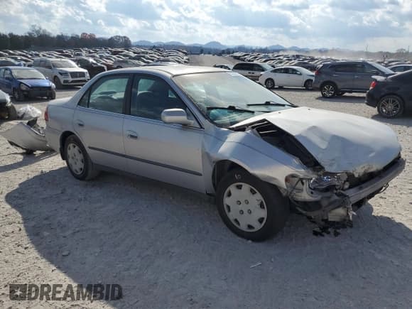 ✅ 1998 Honda Accord LX • VIN: 1HGCG5646WA224829 • Лот: 93234335. Опубликован ранее на Copart с пробегом 291 391 миль. Бесплатный доступ к архиву аукционных продаж из США и подробный отчёт об истории автомобиля на DreamBid. Изображение 4.