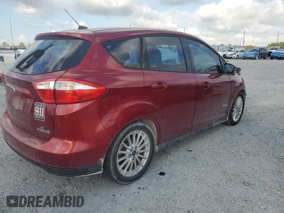 ✅ 2013 Ford C-Max SE • VIN: 1FADP5AU9DL506139 • Лот: 92579495. Опубликован ранее на Copart с пробегом 122 110 миль. Бесплатный доступ к архиву аукционных продаж из США и подробный отчёт об истории автомобиля на DreamBid. Изображение 3.