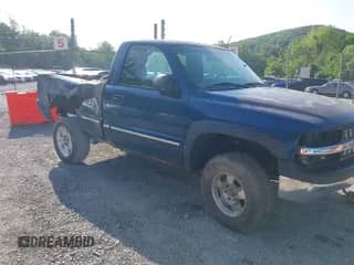 2002 Chevrolet Silverado 1500 LS z VIN 1GCEK14V32Z108462, wystawiony jako IAAI lot #42393465 z przebiegiem Nie podano mil oraz . Historia ofert i sprzedaży dostępna na DreamBid. Obrazek 1.