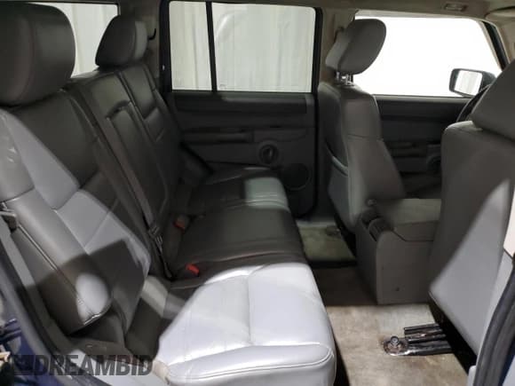 ✅ 2006 Jeep Commander • VIN: 1J8HG48N86C129562 • Lot: 81072005. Wystawiony na Copart z przebiegiem 105 523 mil. Bezpłatny archiwum sprzedaży aukcyjnych z USA i szczegółowy raport historii pojazdu na DreamBid. Zdjęcie 11.