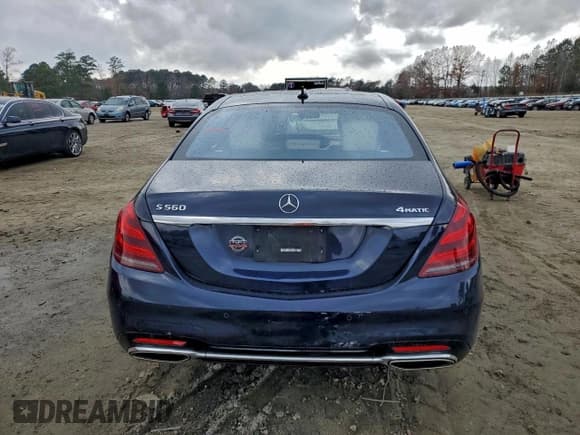 ✅ 2018 Mercedes-Benz S 560 • VIN: WDDUG8GB4JA404990 • Lot: 93807095. Listed on Copart with 69,765 mi. Free auction sales archive from the USA and detailed vehicle history report at DreamBid. Image 6.