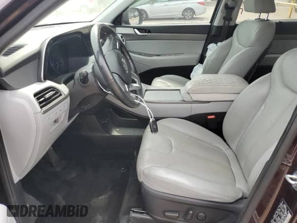 2021 Hyundai Palisade SEL с VIN KM8R44HE0MU173725, выставлен на аукционе Copart как лот 64154714 с пробегом 112 589 миль миль и Списание • Salvage title. История ставок и продаж доступна на DreamBid. Изображение 7.