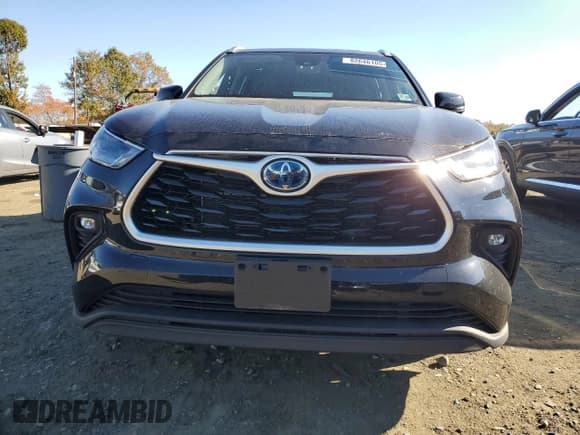 ✅ 2022 Toyota Highlander Hybrid XLE • VIN: 5TDGBRCH6NS554405 • Лот: 82646105. Опубликован ранее на Copart с пробегом 45 972 миль. Бесплатный доступ к архиву аукционных продаж из США и подробный отчёт об истории автомобиля на DreamBid. Изображение 5.