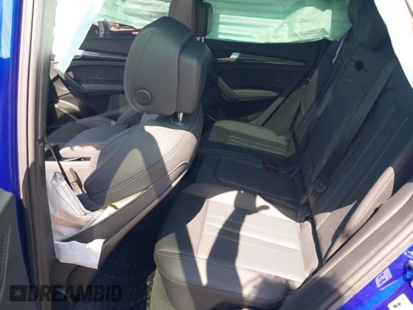 ✅ 2024 Audi SQ5 Premium Plus • VIN: WA1B4AFY2R2108129 • Lot: 42095095. Listed on IAAI with 12,504 mi. Free auction sales archive from the USA and detailed vehicle history report at DreamBid. Image 8.