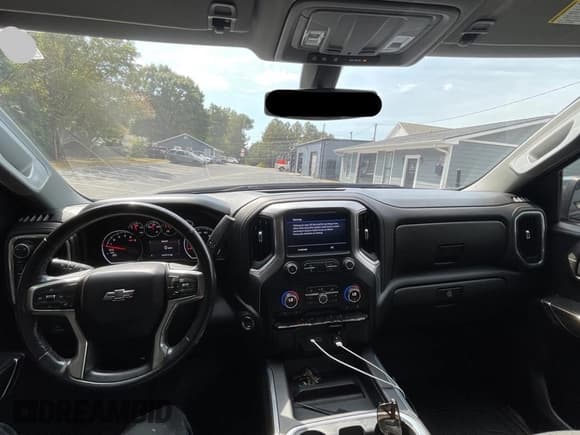 ✅ 2019 Chevrolet Silverado 1500 RST • VIN: 1GCUYEED1KZ393895 • Лот: 83983675. Опубликован ранее на Copart с пробегом 53 620 миль. Бесплатный доступ к архиву аукционных продаж из США и подробный отчёт об истории автомобиля на DreamBid. Изображение 9.