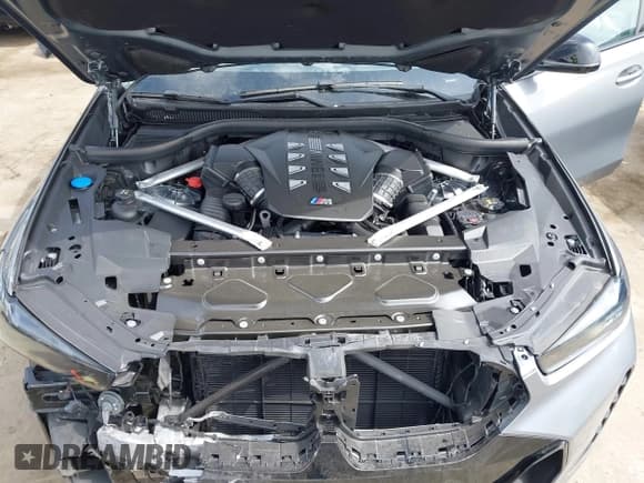 ✅ 2024 BMW X6 M60i • VIN: 5UX43EX07R9U42535 • Lot: 43089407. Wystawiony na IAAI z przebiegiem 23 838 mil. Bezpłatny archiwum sprzedaży aukcyjnych z USA i szczegółowy raport historii pojazdu na DreamBid. Zdjęcie 10.