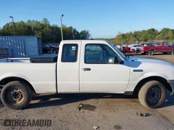 ✅ 2006 Ford Ranger XL • VIN: 1FTYR14U06PA50747 • Lot: 43365477. Wystawiony na IAAI z przebiegiem 193 095 mil. Bezpłatny archiwum sprzedaży aukcyjnych z USA i szczegółowy raport historii pojazdu na DreamBid. Zdjęcie 13.