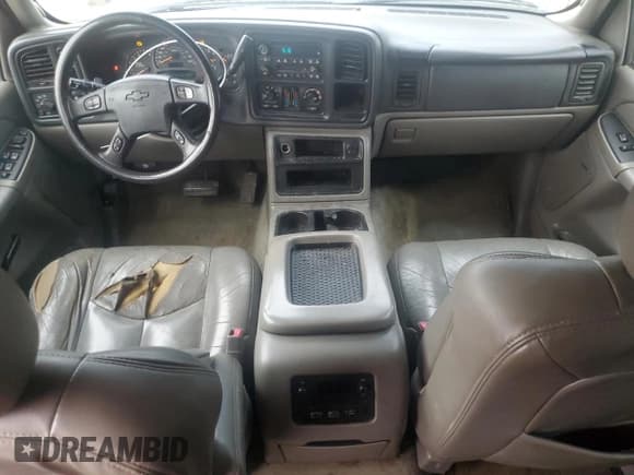 ✅ 2005 Chevrolet Suburban LT • VIN: 1GNFK16Z65J101715 • Лот: 42564665. Опубликован ранее на Copart с пробегом 271 044 миль. Бесплатный доступ к архиву аукционных продаж из США и подробный отчёт об истории автомобиля на DreamBid. Изображение 8.