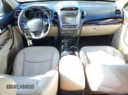 ✅ 2015 Kia Sorento EX • VIN: 5XYKUDA77FG600856 • Лот: 86596355. Опубликован ранее на Copart с пробегом 142 257 миль. Бесплатный доступ к архиву аукционных продаж из США и подробный отчёт об истории автомобиля на DreamBid. Изображение 8.