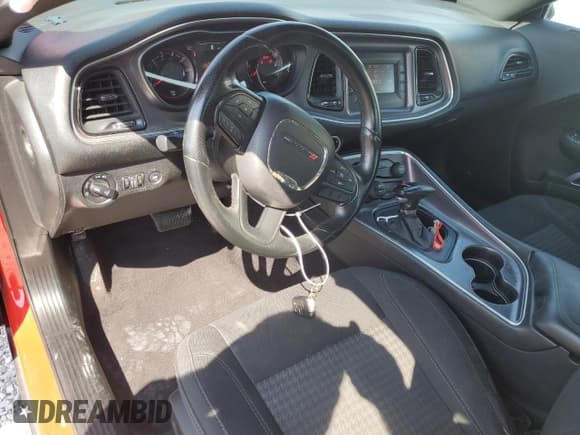 ✅ 2016 Dodge Challenger SXT • VIN: 2C3CDZAG9GH289861 • Лот: 68896095. Опубликован ранее на Copart с пробегом 63 191 миль. Бесплатный доступ к архиву аукционных продаж из США и подробный отчёт об истории автомобиля на DreamBid. Изображение 8.