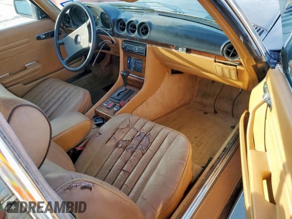 ✅ 1981 Mercedes-Benz 380 SL • VIN: WDBBA45A0BB007969 • Lot: 65242345. Wystawiony na Copart z przebiegiem 101 320 mil. Bezpłatny archiwum sprzedaży aukcyjnych z USA i szczegółowy raport historii pojazdu na DreamBid. Zdjęcie 8.