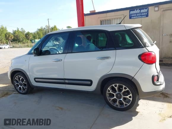 ✅ 2014 FIAT 500L Trekking • VIN: ZFBCFADH8EZ014946 • Lot: 43658207. Wystawiony na IAAI z przebiegiem 169 402 mil. Bezpłatny archiwum sprzedaży aukcyjnych z USA i szczegółowy raport historii pojazdu na DreamBid. Zdjęcie 15.
