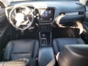 ✅ 2020 Mitsubishi Outlander SE • VIN: JA4AD3A33LZ042935 • Lot: 57334625. Listed on Copart with 89,231 mi. Free auction sales archive from the USA and detailed vehicle history report at DreamBid. Image 8.