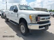 ✅ 2017 Ford F-250 Lariat • VIN: 1FT7W2BT2HED10715 • Lot: 42820538. Wystawiony na IAAI z przebiegiem 231 009 mil. Bezpłatny archiwum sprzedaży aukcyjnych z USA i szczegółowy raport historii pojazdu na DreamBid. Zdjęcie 1.