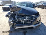 ✅ 2022 Hyundai Venue SEL • VIN: KMHRC8A37NU177811 • Lot: 43708975. Wystawiony na Copart z przebiegiem 52 895 mil. Bezpłatny archiwum sprzedaży aukcyjnych z USA i szczegółowy raport historii pojazdu na DreamBid. Zdjęcie 5.