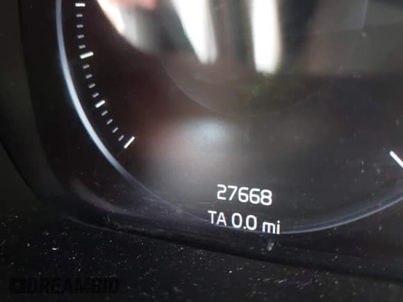 ✅ 2020 Volvo XC40 R-Design • VIN: YV4AC2HM9L2254343 • Lot: 41708631. Wystawiony na IAAI z przebiegiem 27 668 mil. Bezpłatny archiwum sprzedaży aukcyjnych z USA i szczegółowy raport historii pojazdu na DreamBid. Zdjęcie 16.