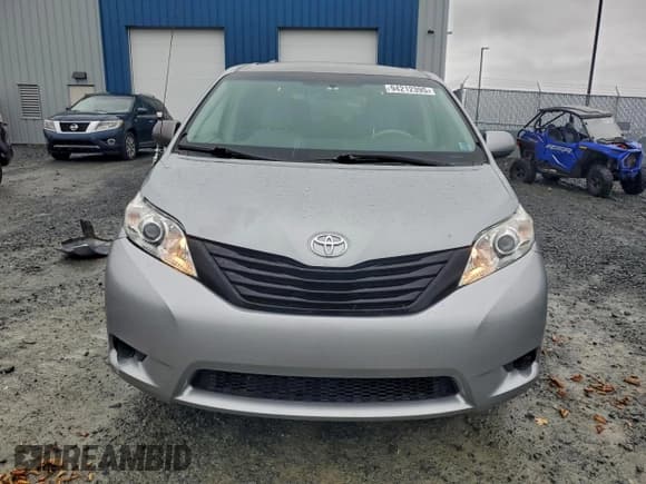 ✅ 2013 Toyota Sienna L • VIN: 5TDZK3DC8DS336697 • Lot: 94212395. Listed on Copart with 186,984 mi. Free auction sales archive from the USA and detailed vehicle history report at DreamBid. Image 5.