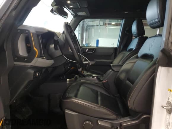 ✅ 2021 Ford Bronco • VIN: 1FMEE5DP8MLA85844 • Лот: 52760995. Опубликован ранее на Copart с пробегом 39 859 миль. Бесплатный доступ к архиву аукционных продаж из США и подробный отчёт об истории автомобиля на DreamBid. Изображение 7.