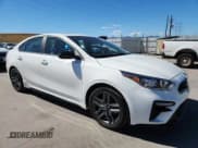 ✅ 2021 Kia Forte GT-Line • VIN: 3KPF34AD7ME380591 • Lot: 84479205. Wystawiony na Copart z przebiegiem 47 542 mil. Bezpłatny archiwum sprzedaży aukcyjnych z USA i szczegółowy raport historii pojazdu na DreamBid. Zdjęcie 4.