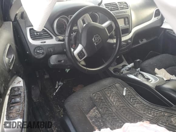 ✅ 2019 Dodge Journey SE • VIN: 3C4PDCBB3KT700958 • Lot: 42611785. Wystawiony na Copart z przebiegiem Nie podano. Bezpłatny archiwum sprzedaży aukcyjnych z USA i szczegółowy raport historii pojazdu na DreamBid. Zdjęcie 8.