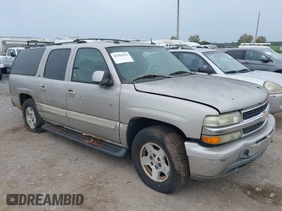 ✅ 2004 Chevrolet Suburban LT • VIN: 1GNFK16Z84J296909 • Lot: 43203625. Listed on IAAI with 318,299 mi. Free auction sales archive from the USA and detailed vehicle history report at DreamBid. Image 1.