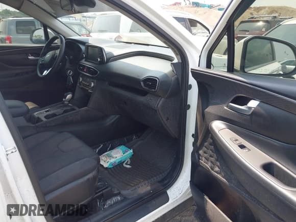 ✅ 2019 Hyundai Santa Fe SE • VIN: 5NMS23AD3KH135384 • Лот: 42862844. Опубликован ранее на IAAI с пробегом 68 008 миль. Бесплатный доступ к архиву аукционных продаж из США и подробный отчёт об истории автомобиля на DreamBid. Изображение 5.