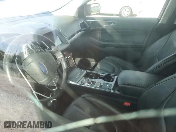 ✅ 2019 Ford Edge Titanium • VIN: 2FMPK4K96KBB10625 • Lot: 82196475. Wystawiony na Copart z przebiegiem 103 294 mil. Bezpłatny archiwum sprzedaży aukcyjnych z USA i szczegółowy raport historii pojazdu na DreamBid. Zdjęcie 7.