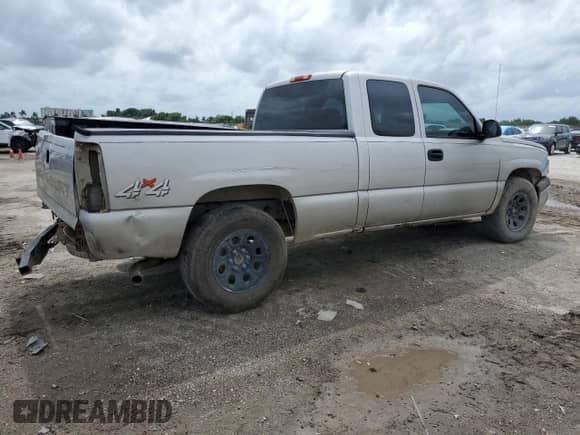 2006 Chevrolet Silverado 1500 LT1 z VIN 2GCEK19V061339312, wystawiony jako Copart lot #73083784 z przebiegiem Nie podano mil oraz Szkoda całkowita • Salvage title. Historia ofert i sprzedaży dostępna na DreamBid. Obrazek 3.