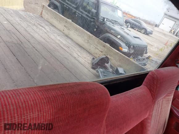 ✅ 1990 Ford F-250 • VIN: 1FTEF26N4LLB10443 • Lot: 41724152. Listed on IAAI with 648,598 mi. Free auction sales archive from the USA and detailed vehicle history report at DreamBid. Image 8.