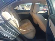 ✅ 2018 Toyota Corolla L • VIN: 5YFBURHE7JP745126 • Lot: 43418089. Wystawiony na IAAI z przebiegiem 210 292 mil. Bezpłatny archiwum sprzedaży aukcyjnych z USA i szczegółowy raport historii pojazdu na DreamBid. Zdjęcie 8.