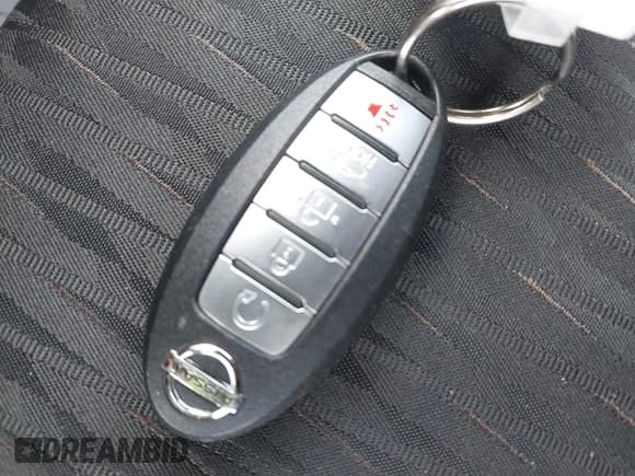 ✅ 2020 Nissan Rogue SL • VIN: 5N1AT2MV5LC748688 • Lot: 42341007. Wystawiony na IAAI z przebiegiem 28 400 mil. Bezpłatny archiwum sprzedaży aukcyjnych z USA i szczegółowy raport historii pojazdu na DreamBid. Zdjęcie 11.