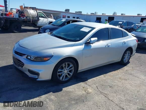 2016 Chevrolet Malibu LT z VIN 1G1ZE5ST0GF292956, wystawiony jako IAAI lot #43545640 z przebiegiem 156 966 mil mil oraz . Historia ofert i sprzedaży dostępna na DreamBid. Obrazek 14.