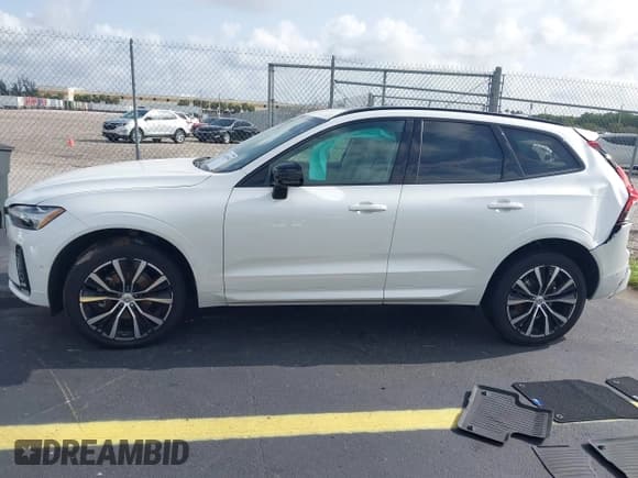 ✅ 2024 Volvo XC60 Plus Dark Theme • VIN: YV4L12RL9R1818978 • Лот: 42447995. Опубликован ранее на IAAI с пробегом 33 883 миль. Бесплатный доступ к архиву аукционных продаж из США и подробный отчёт об истории автомобиля на DreamBid. Изображение 14.