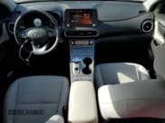 ✅ 2023 Hyundai Kona SE • VIN: KM8K23AGXPU174155 • Лот: 68453584. Опубликован ранее на Copart с пробегом 22 610 миль. Бесплатный доступ к архиву аукционных продаж из США и подробный отчёт об истории автомобиля на DreamBid. Изображение 8.