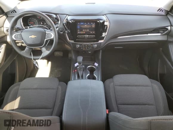 ✅ 2021 Chevrolet Traverse LS • VIN: 1GNERFKW2MJ222790 • Lot: 70707025. Wystawiony na Copart z przebiegiem 110 279 mil. Bezpłatny archiwum sprzedaży aukcyjnych z USA i szczegółowy raport historii pojazdu na DreamBid. Zdjęcie 8.