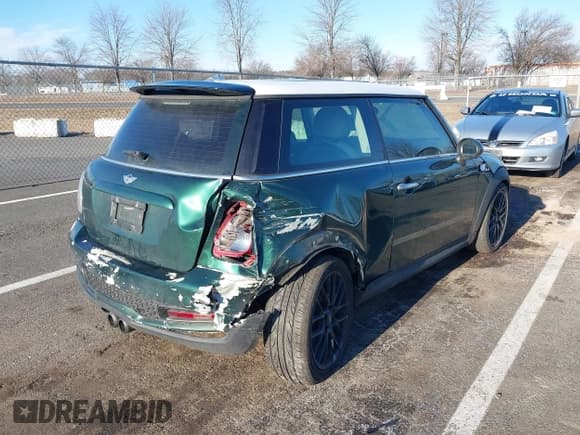 ✅ 2012 MINI Hardtop S • VIN: WMWSV3C5XCTY29340 • Lot: 41617869. Wystawiony na IAAI z przebiegiem 162 676 mil. Bezpłatny archiwum sprzedaży aukcyjnych z USA i szczegółowy raport historii pojazdu na DreamBid. Zdjęcie 6.