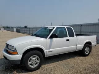 ✅ 2002 Chevrolet S-10 LS • VIN: 1GCDT19W028107883 • Лот: 67095845. Опубликован ранее на Copart с пробегом 124 219 миль. Бесплатный доступ к архиву аукционных продаж из США и подробный отчёт об истории автомобиля на DreamBid. Изображение 1.