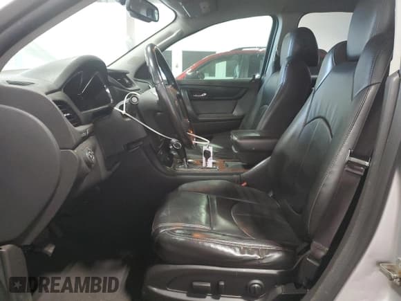 ✅ 2014 Chevrolet Traverse LT • VIN: 1GNKRHKD0EJ278404 • Lot: 73181564. Wystawiony na Copart z przebiegiem 151 589 mil. Bezpłatny archiwum sprzedaży aukcyjnych z USA i szczegółowy raport historii pojazdu na DreamBid. Zdjęcie 7.