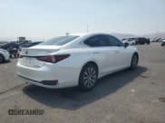 ✅ 2020 Lexus ES 300h • VIN: 58AC21B10LU006157 • Lot: 64629675. Wystawiony na Copart z przebiegiem 131 141 mil. Bezpłatny archiwum sprzedaży aukcyjnych z USA i szczegółowy raport historii pojazdu na DreamBid. Zdjęcie 3.