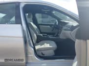 ✅ 2012 Mercedes-Benz C 250 Sport • VIN: WDDGF4HB4CR238949 • Lot: 43285302. Wystawiony na IAAI z przebiegiem 59 176 mil. Bezpłatny archiwum sprzedaży aukcyjnych z USA i szczegółowy raport historii pojazdu na DreamBid. Zdjęcie 5.