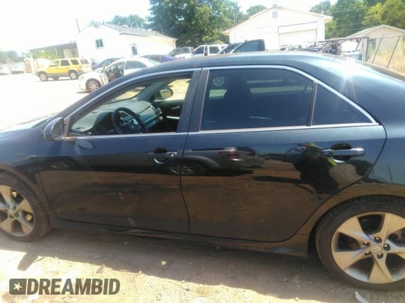 ✅ 2014 Toyota Camry SE • VIN: 4T1BK1FKXEU027154 • Лот: 42497587. Опубликован ранее на IAAI с пробегом 224 521 миль. Бесплатный доступ к архиву аукционных продаж из США и подробный отчёт об истории автомобиля на DreamBid. Изображение 14.