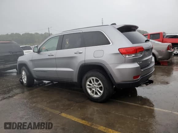 ✅ 2018 Jeep Grand Cherokee Upland • VIN: 1C4RJFAGXJC190862 • Лот: 85375835. Опубликован ранее на Copart с пробегом 108 404 миль. Бесплатный доступ к архиву аукционных продаж из США и подробный отчёт об истории автомобиля на DreamBid. Изображение 2.